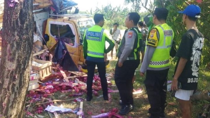 Kecelakaan di Bojonegoro – Pemotor Tewas Ditabrak Truk saat Hendak Masuk SPBU