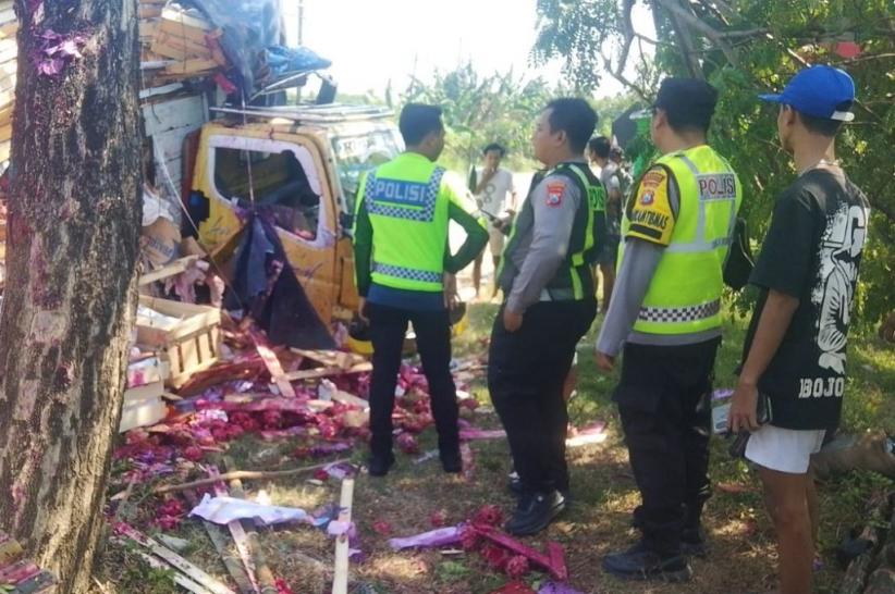 Kecelakaan di Bojonegoro – Pemotor Tewas Ditabrak Truk saat Hendak Masuk SPBU
